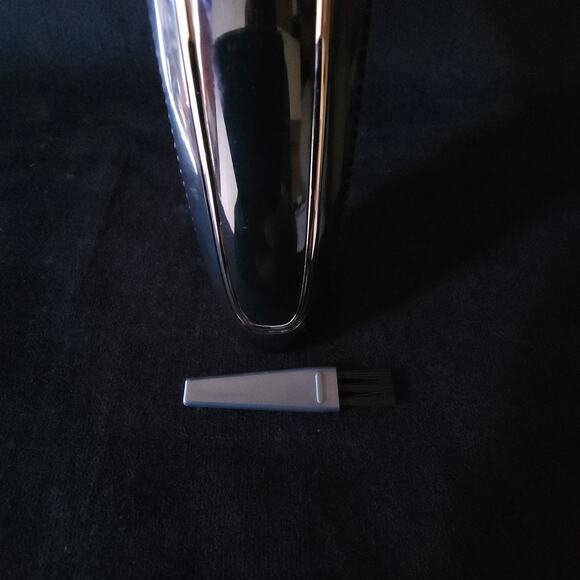 Andis Slimline Electric Rechargeable Cordless Wet/Dry Hair & Beard Trimmer WDT-1 - Picture 2 of 11